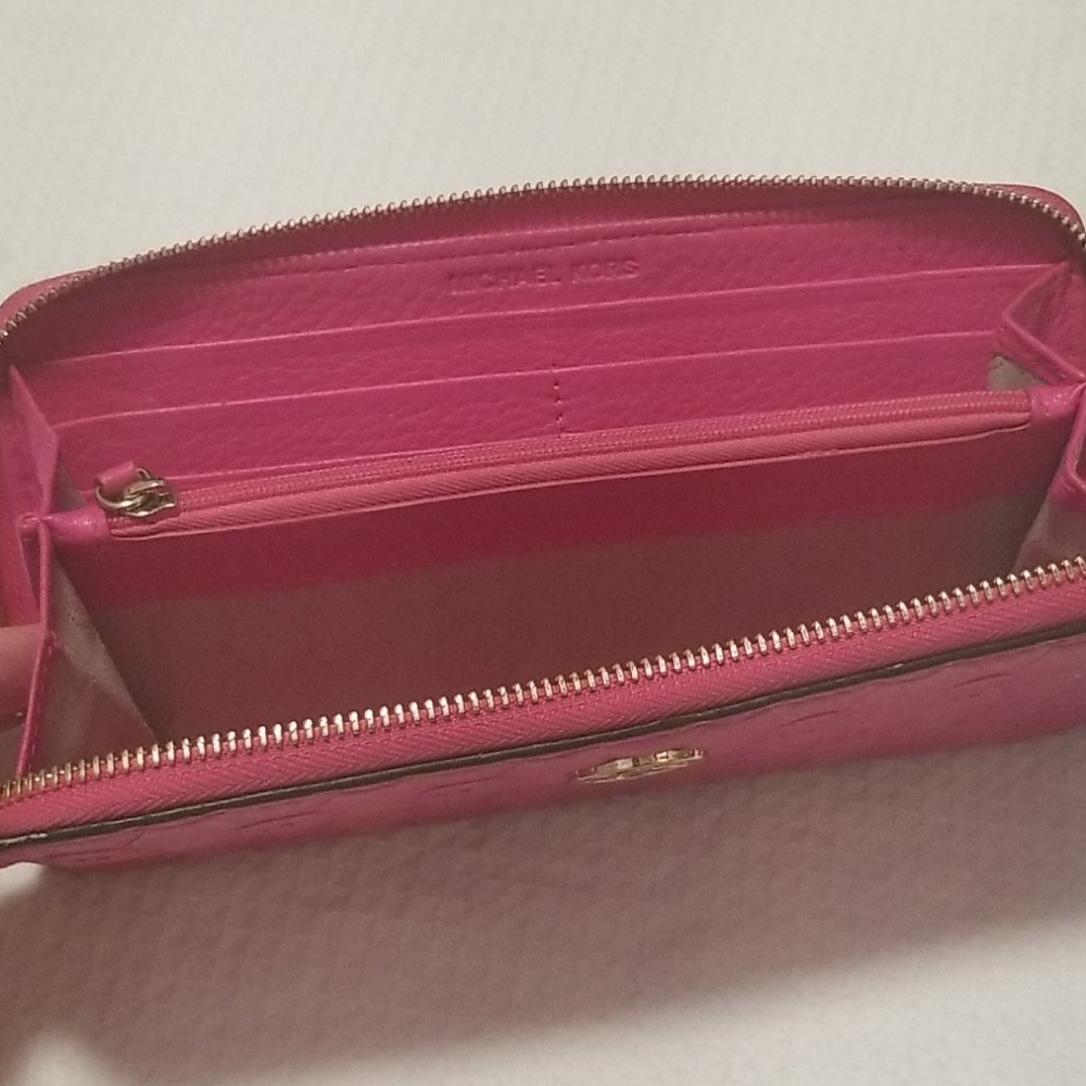 Michael Kors Pink Monogram Long Wallet - Picture 11 of 13
